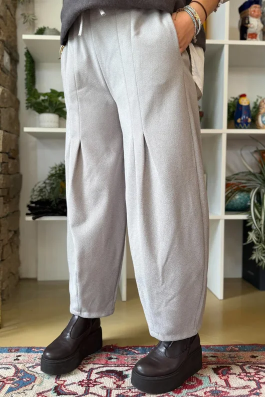 Oxford Stretch Herringbone Box Pleat Pant Pebble